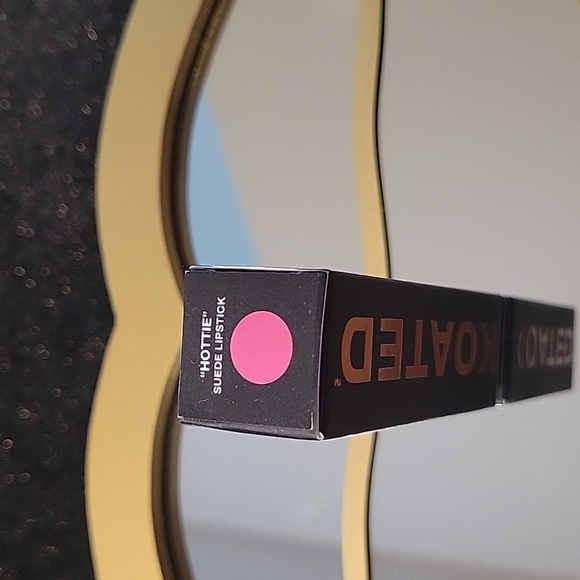 Kandi Koated Hottie - suede matte lipstick - Picture 5 of 6